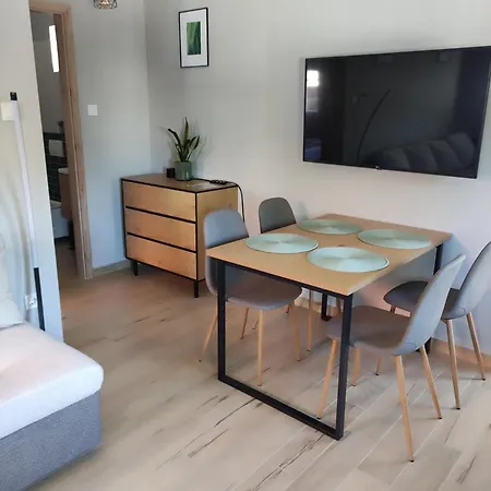 Strázsa Porta Apartmán Monor